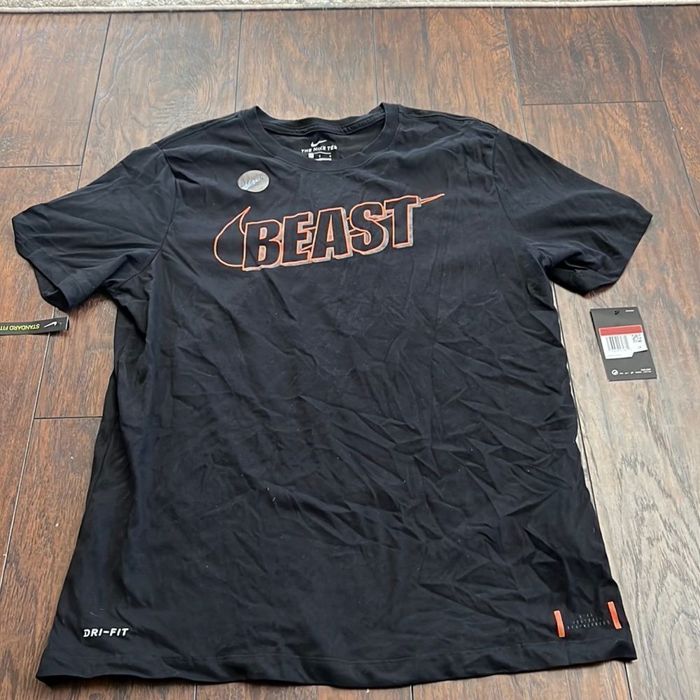 Nike Beast spell out size L size L tshirt black NWT DRI-FIT